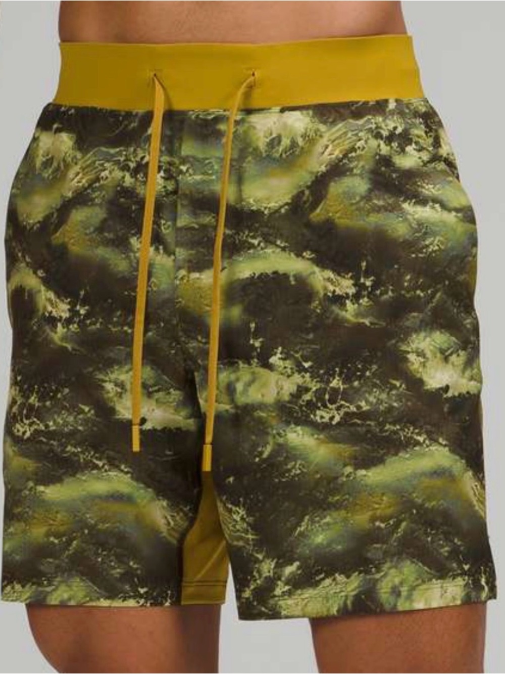 Lululemon T.H.E. Short 7" *Linerless High Dive Auric Gold Multi Men Sz L Green